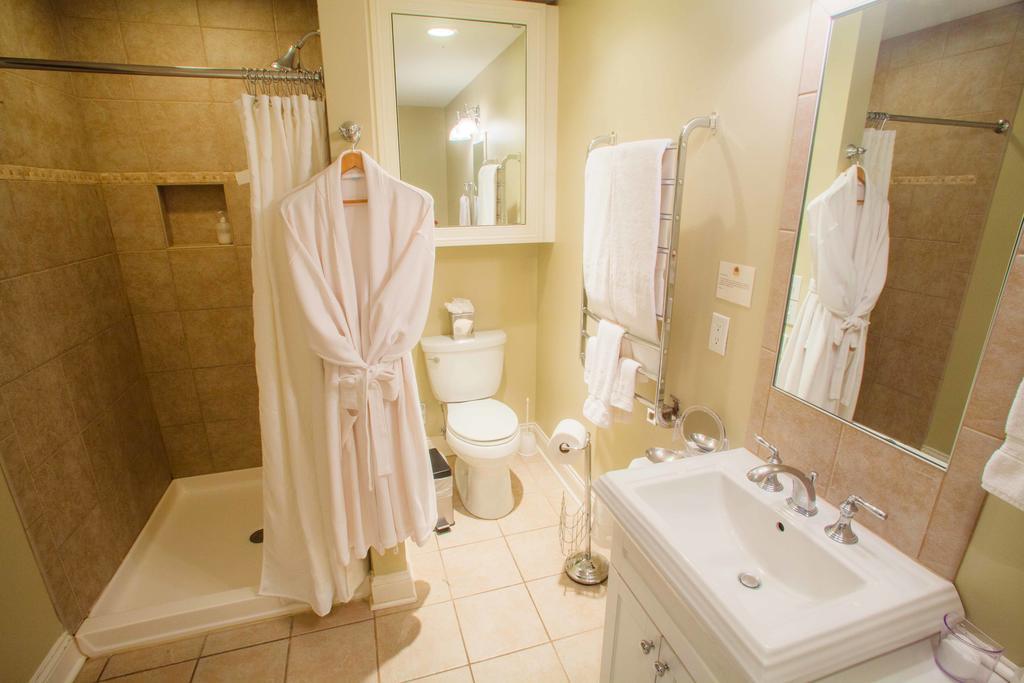 Seven Oaks Bed & Breakfast Lake Geneva Room photo